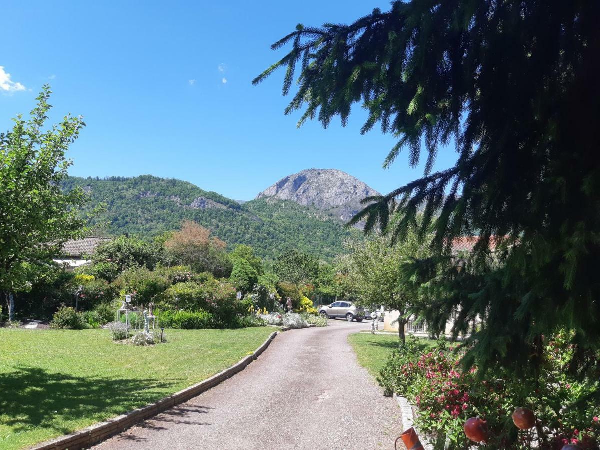 Gites Le Clos Des Pradals- Montagne & Nature A Banat Tarascon Ariege المظهر الخارجي الصورة